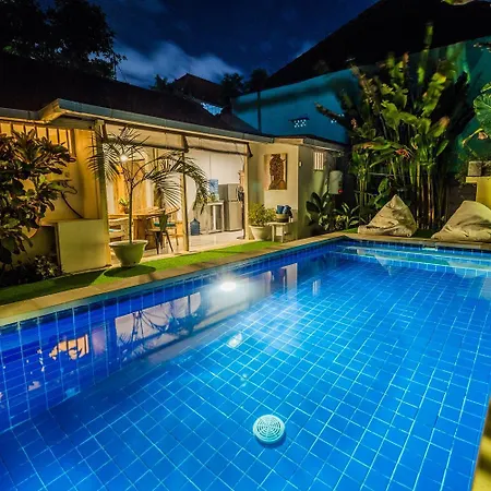 Rustic Private Pool Villa In Central Berawa, Canggu